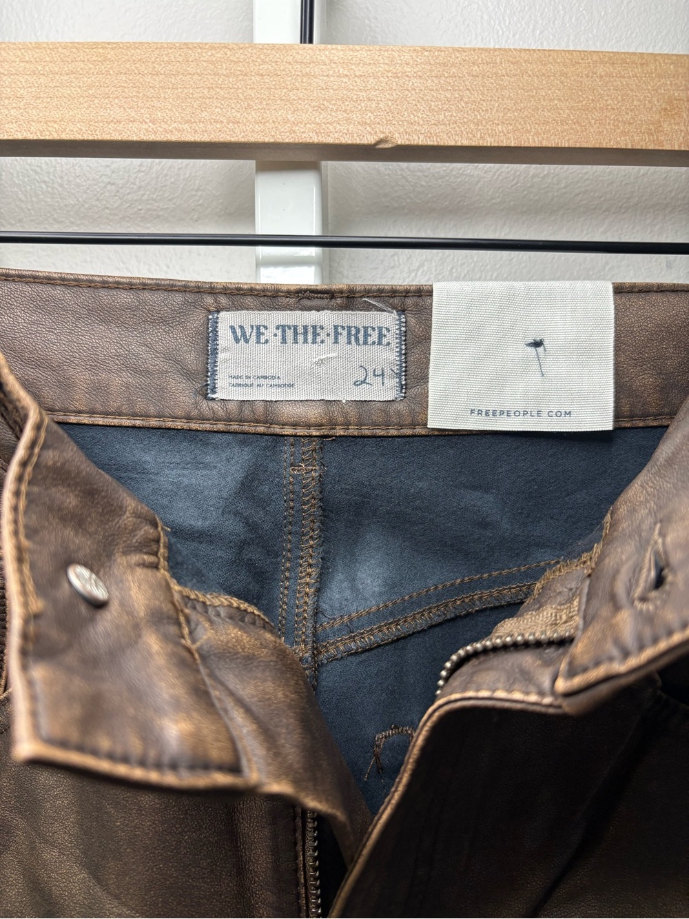 NWT We The Free Misha High Rise Wide Barrel Faux Leather Pants Bronze Brown 24 - Picture 5 of 8